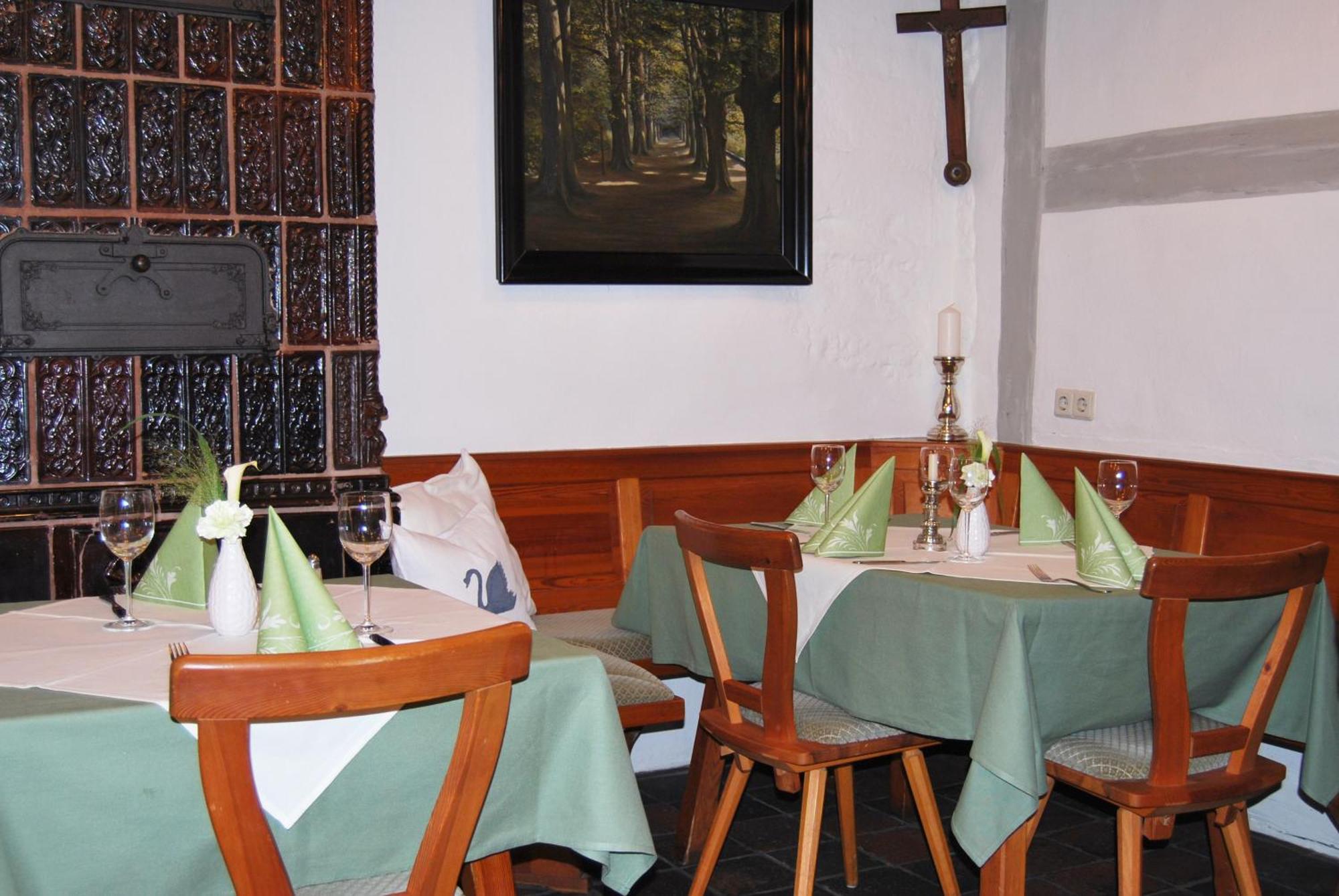 Schwanstetten Der Schwan Hotel & Restaurant מראה חיצוני תמונה