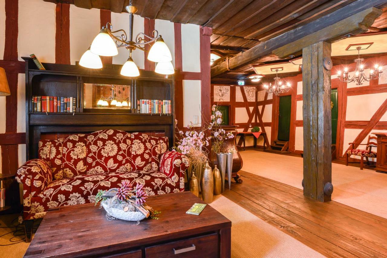 Schwanstetten Der Schwan Hotel & Restaurant מראה חיצוני תמונה