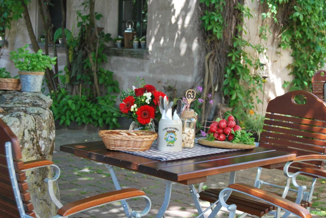 Schwanstetten Der Schwan Hotel & Restaurant מראה חיצוני תמונה