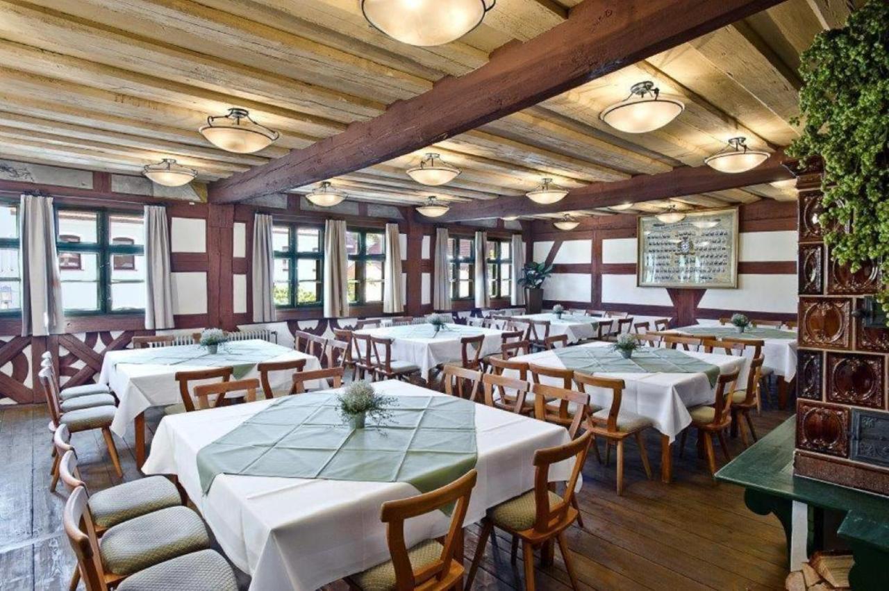 Schwanstetten Der Schwan Hotel & Restaurant מראה חיצוני תמונה