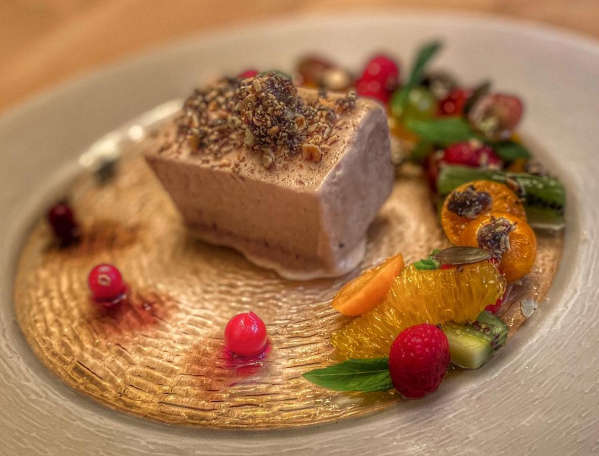 Schwanstetten Der Schwan Hotel & Restaurant מראה חיצוני תמונה